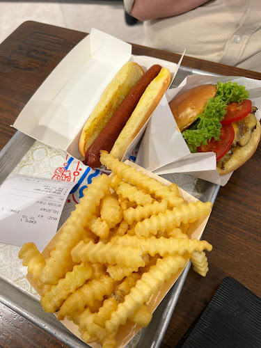 Comentarii opinii despre Shake Shack Jewel Changi