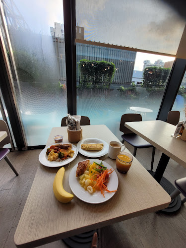 Comentarii opinii despre Komyuniti Bar & Restaurant