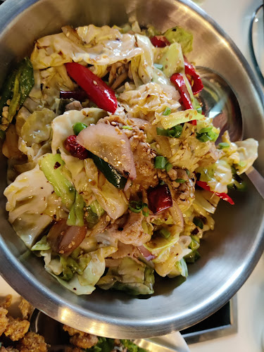 Qi Lai Feng 齐来丰鱼庄 Chinese Restaurant - Hospitality and gastronomy