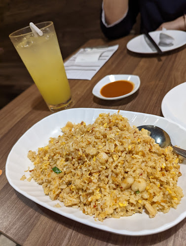 White Restaurant (Sun Plaza) - Hospitality and gastronomy