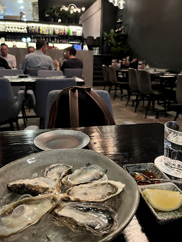 Comentarii opinii despre Perle Noire Oyster & Grill Bar (Holland Village)