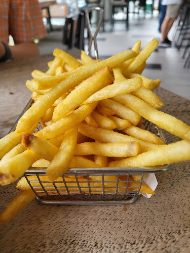 Comentarii opinii despre Cavemen Social