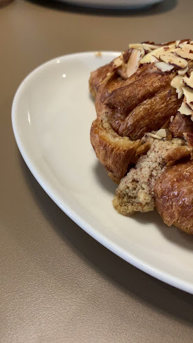 Mother Dough Bakery - Hospitality and gastronomy