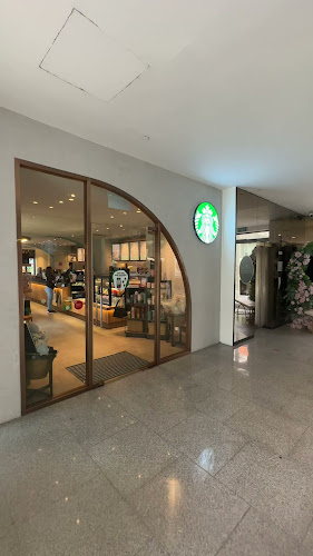 Starbucks Katong Square - Hospitality and gastronomy