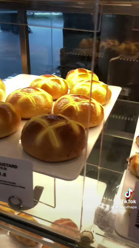 Tai Seng St, BreadTalk IHQ, Singapore 534013