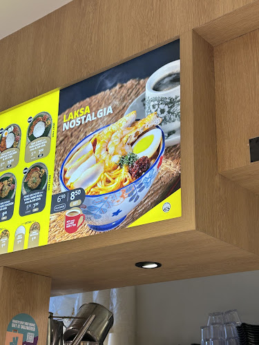 Tip Top Curry Puff @ E!Hub Downtown East - Hospitality and gastronomy