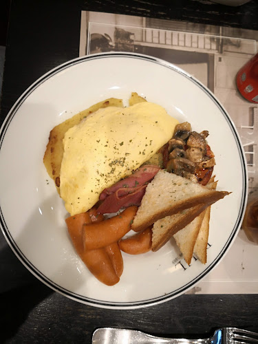 PAUL Ocean Financial Centre - Hospitality and gastronomy