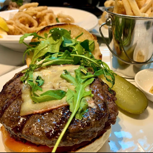 320 Orchard Rd, Singapore 238865