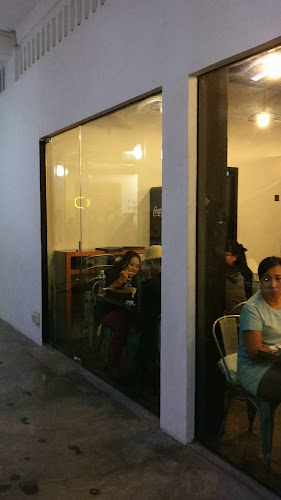 Opinii despre Standing Sushi Bar în Singapore - Hospitality and gastronomy