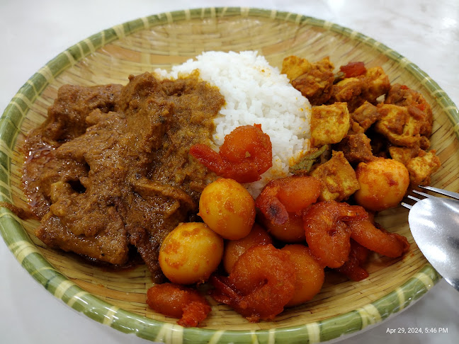 Comentarii opinii despre Raden Lina Nasi Padang @ West Plaza Pasir Ris (Koufu FoodCourt)