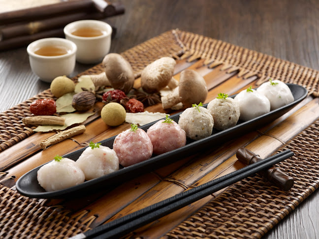 176 Orchard Rd, #05-16 The Centrepoint, Singapore 238843