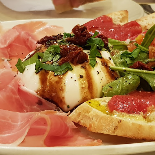 Bruno's Pizzeria & Grill Katong - Hospitality and gastronomy