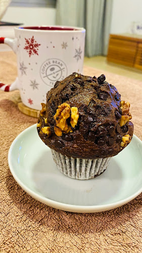 Famous Amos - Hospitality and gastronomy