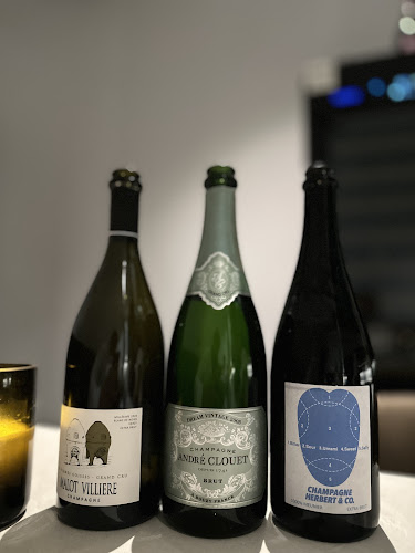 Convivial Champagne Bar - Singapore