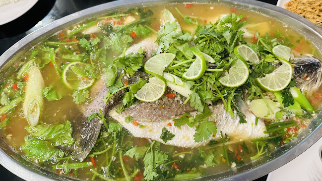 Naowarat Thai Cuisine - Hospitality and gastronomy