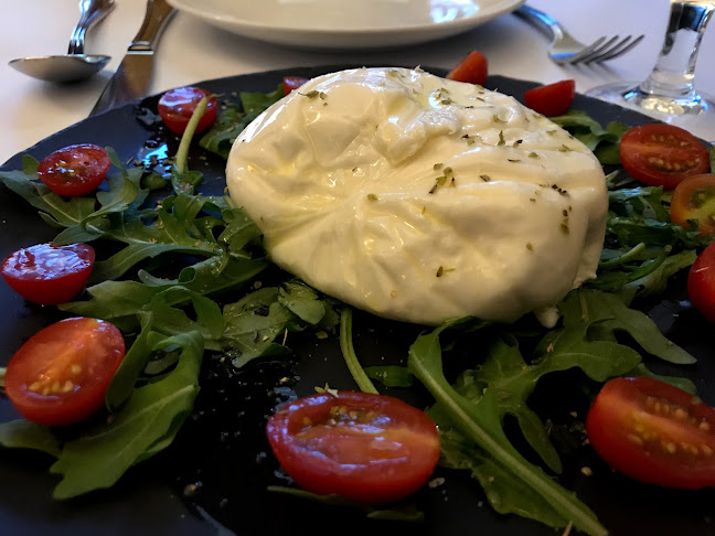 400 E Coast Rd, Singapore 428996