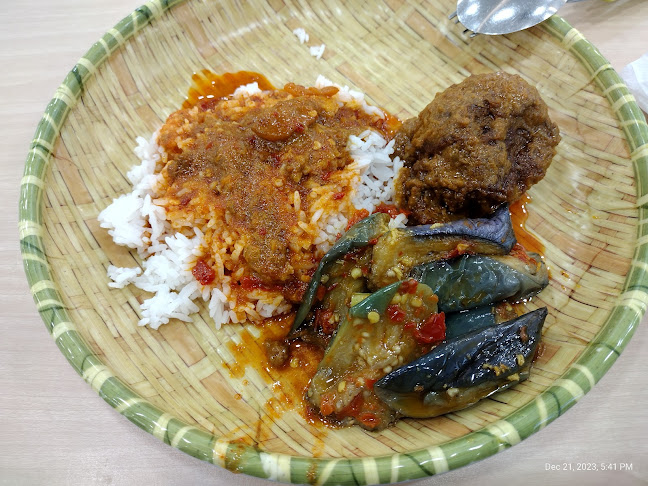 Raden Lina Nasi Padang @ West Plaza Pasir Ris (Koufu FoodCourt) - Hospitality and gastronomy