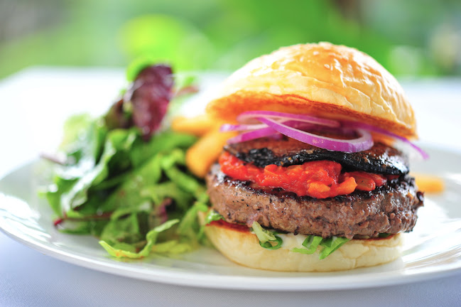 Privé Paragon - Hospitality and gastronomy