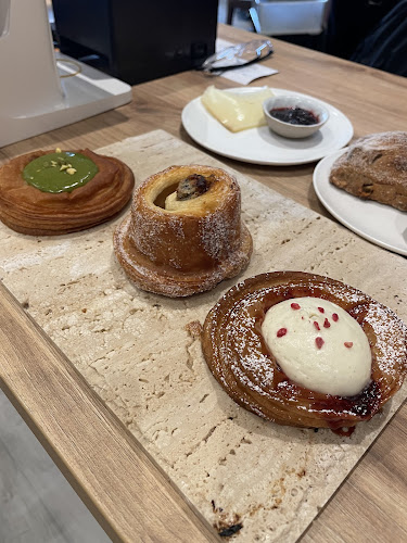 Lean & Rich Bakery - Hospitality and gastronomy