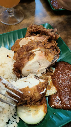 Mr Grumpy Nasi Ayam (Lucky Plaza Nasi Ayam Goreng) - Toa Payoh