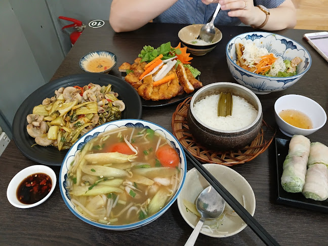 Opinii despre Ăn Là Ghiền - Bistro 7 în Singapore - Hospitality and gastronomy