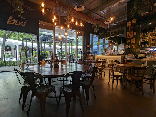 Comentarii opinii despre BLVD (Changi)