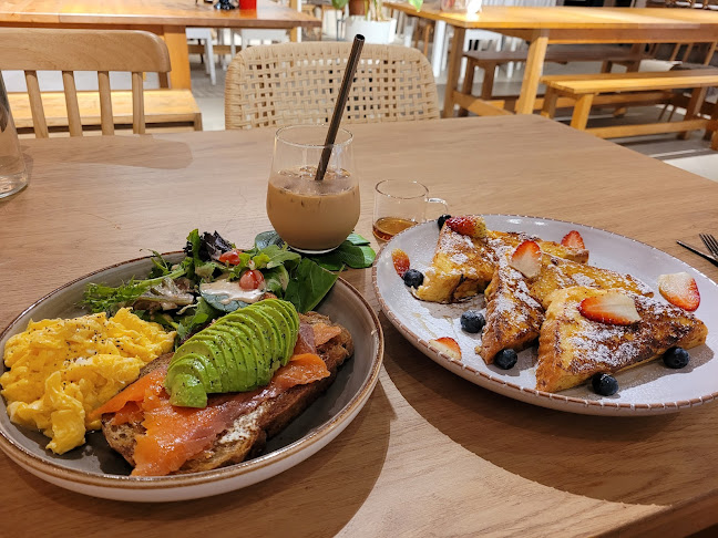 Bailey And Whiskey - Hospitality and gastronomy