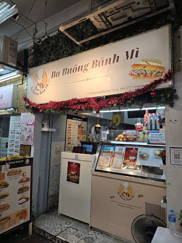 Ba Buông Bánh Mì