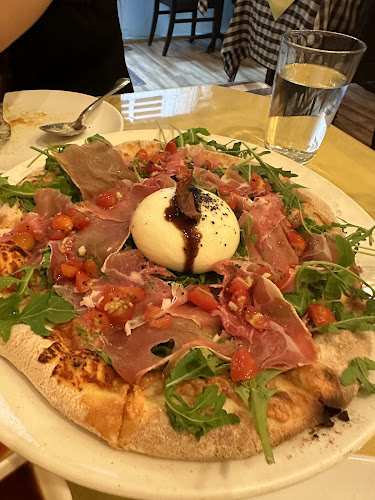 Opinii despre Bruno's Pizzeria & Grill Katong în Singapore - Hospitality and gastronomy