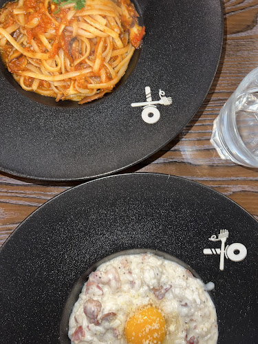 Opinii despre Pasta e Formaggio(P&F) @ CIMB Plaza în Singapore - Hospitality and gastronomy