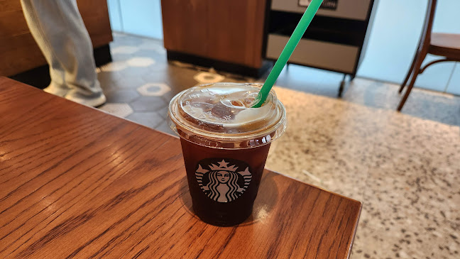 Comentarii opinii despre Starbucks Chinatown Point