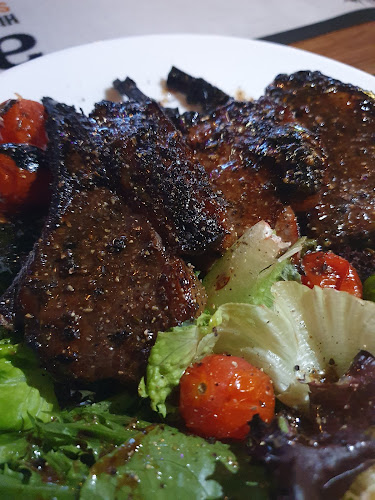 Opinii despre Cheeers Bistro & Bar în Singapore - Hospitality and gastronomy