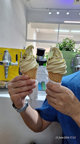 Opinii despre Cowpresso Coffee Roasters Singapore în Singapore - Hospitality and gastronomy