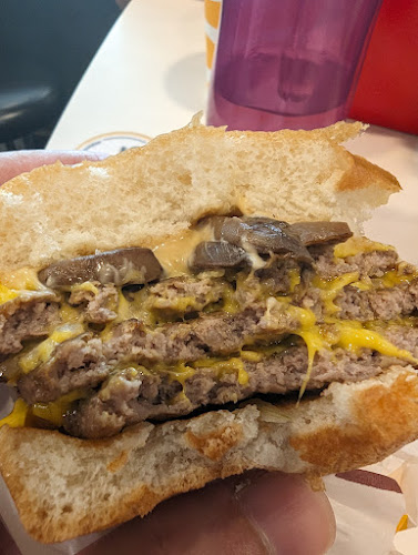 Comentarii opinii despre McDonald's Hougang Street 21