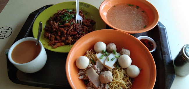 Blk 216 Bedok Food Centre and Market