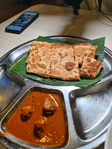 Gokul - Raas Vegetarian Restaurant - Hospitality and gastronomy