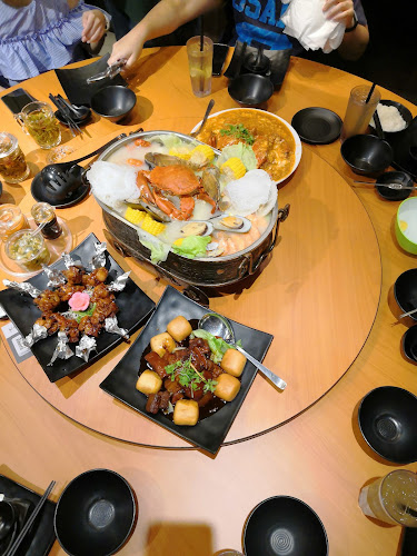 Wok Master Paya Lebar Square |Singapore Chinese Restaurant | Chili Crabs Curry Fish Head - Hospitality and gastronomy