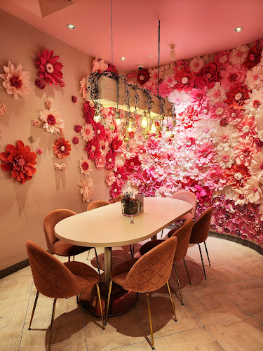 café Q classified - Hospitality and gastronomy