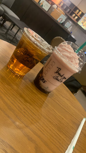 Comentarii opinii despre Starbucks HillV2