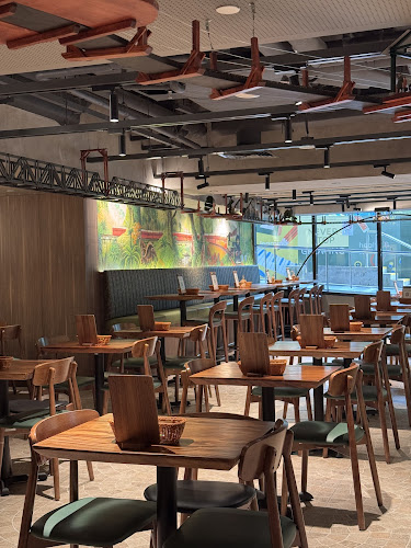 Opinii despre Surrey Hills Grocer - Woodleigh Mall (Pet Friendly) în Singapore - Hospitality and gastronomy