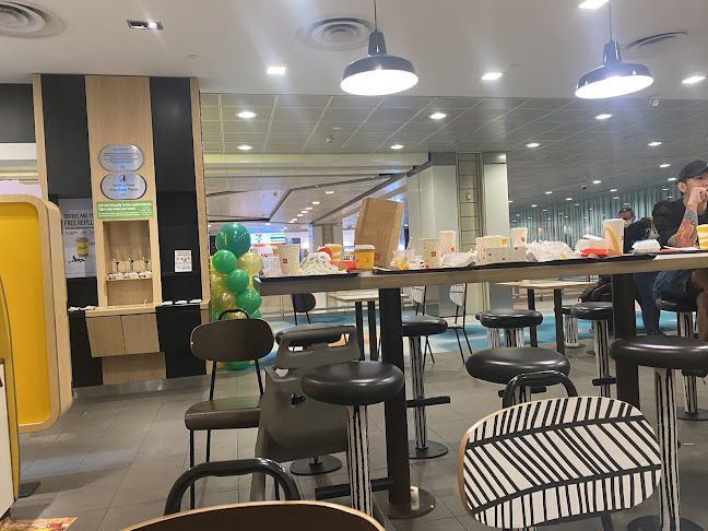 McDonald's Changi Airport Terminal 2 (T2) Transit Lounge - Hospitality and gastronomy