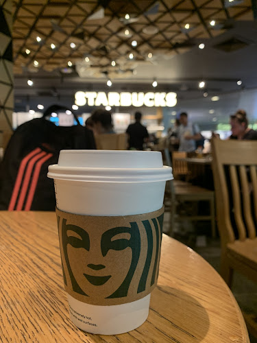 Starbucks Terminal 3 Departure Hall - Hospitality and gastronomy
