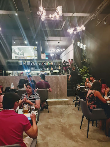 Perle Noire Oyster & Grill Bar (Holland Village) - Hospitality and gastronomy