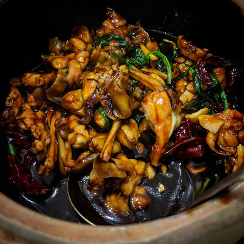 NO.5 Bukit Timah Live Bull Frog Claypot Porridge - Singapore