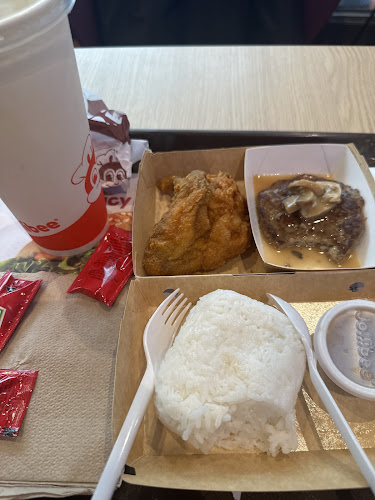 Opinii despre Jollibee Jurong Point în Singapore - Hospitality and gastronomy