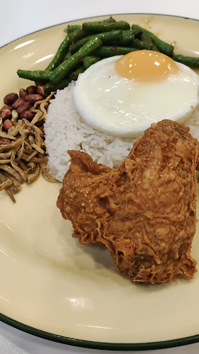 Ponggol Nasi Lemak - Singapore