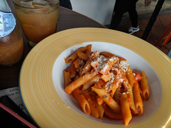 Opinii despre Corner Bar L'Operetta în Singapore - Hospitality and gastronomy