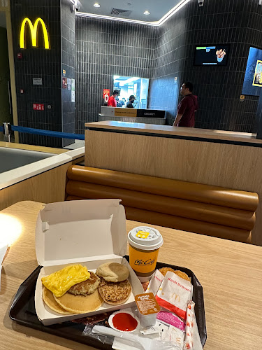 Opinii despre McDonald's Jewel în Singapore - Hospitality and gastronomy