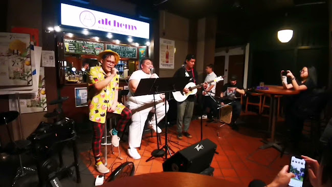 Opinii despre Alchemy Bar - Craft Beers and Great Vibes! în Singapore - Hospitality and gastronomy