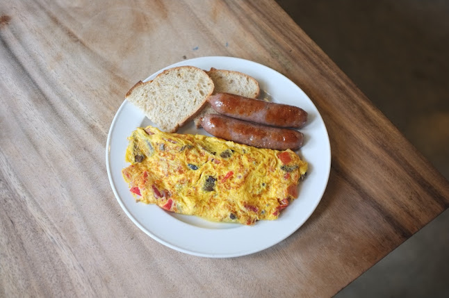 Opinii despre Simply Bread, Cluny Court în Singapore - Hospitality and gastronomy